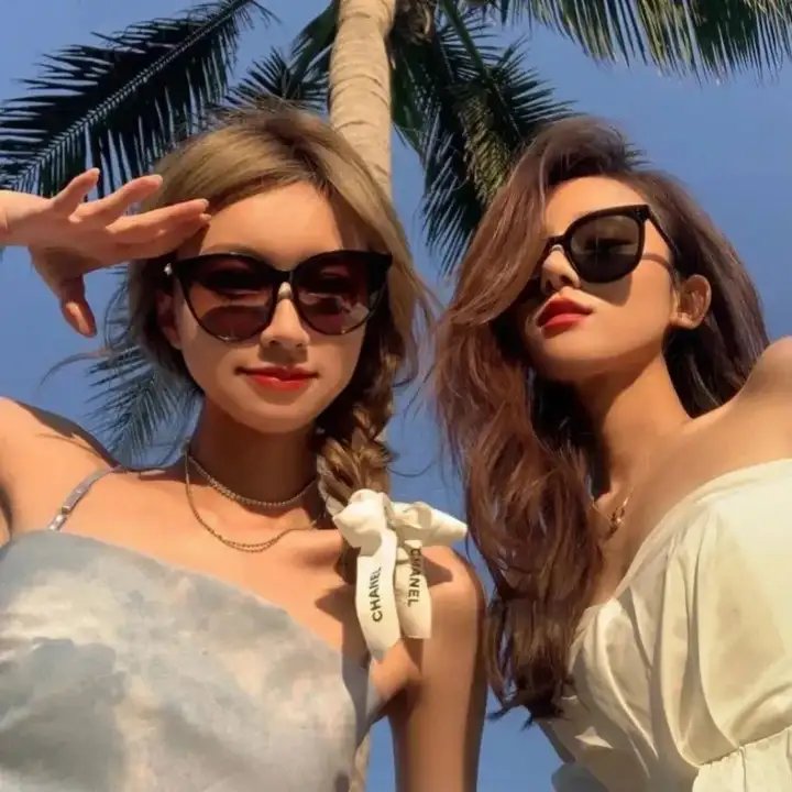 春泥溅花红